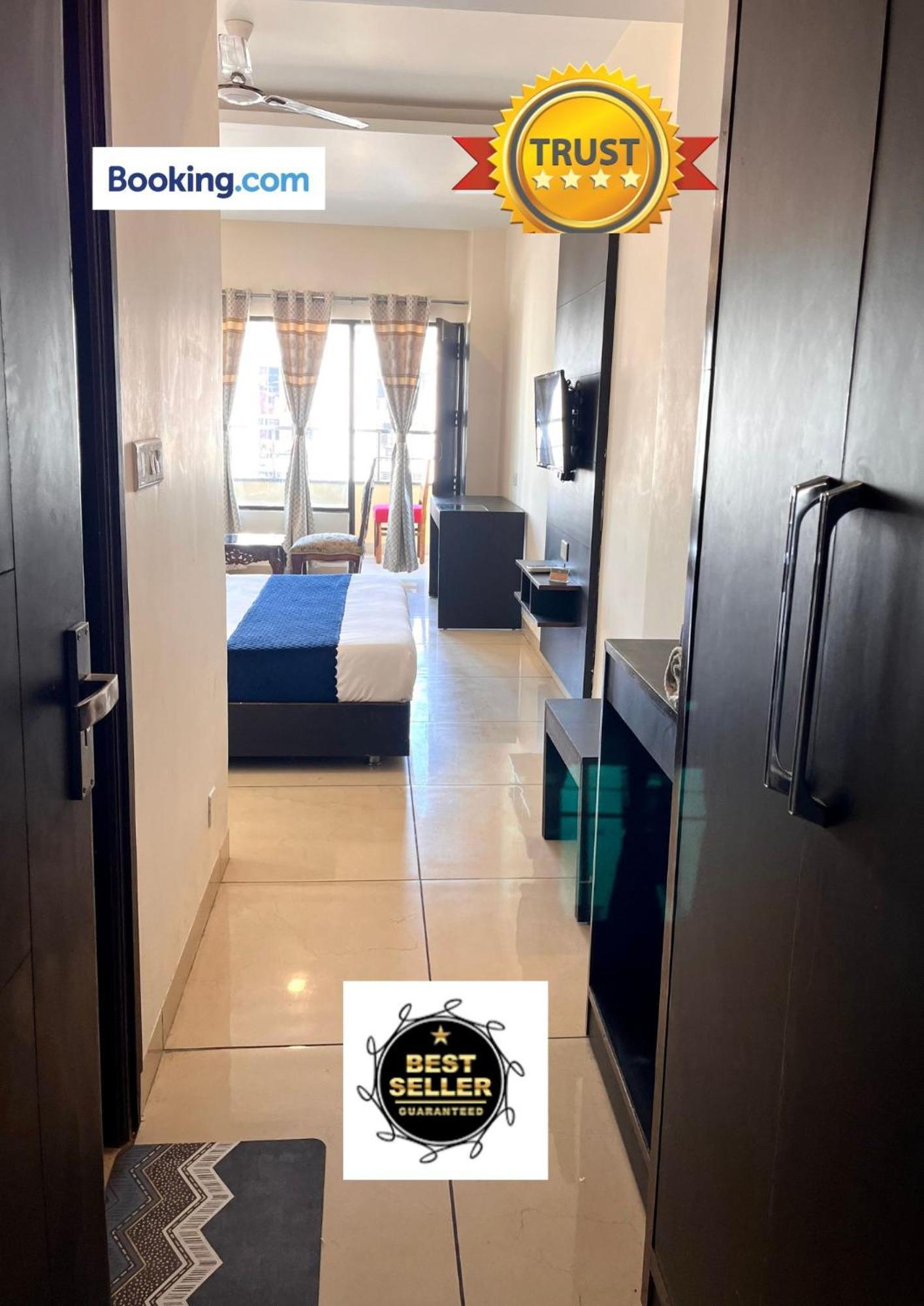 Готель Jb Residency Zirakpur !! Top Rated & Most Awarded Property In Zirakpur Екстер'єр фото